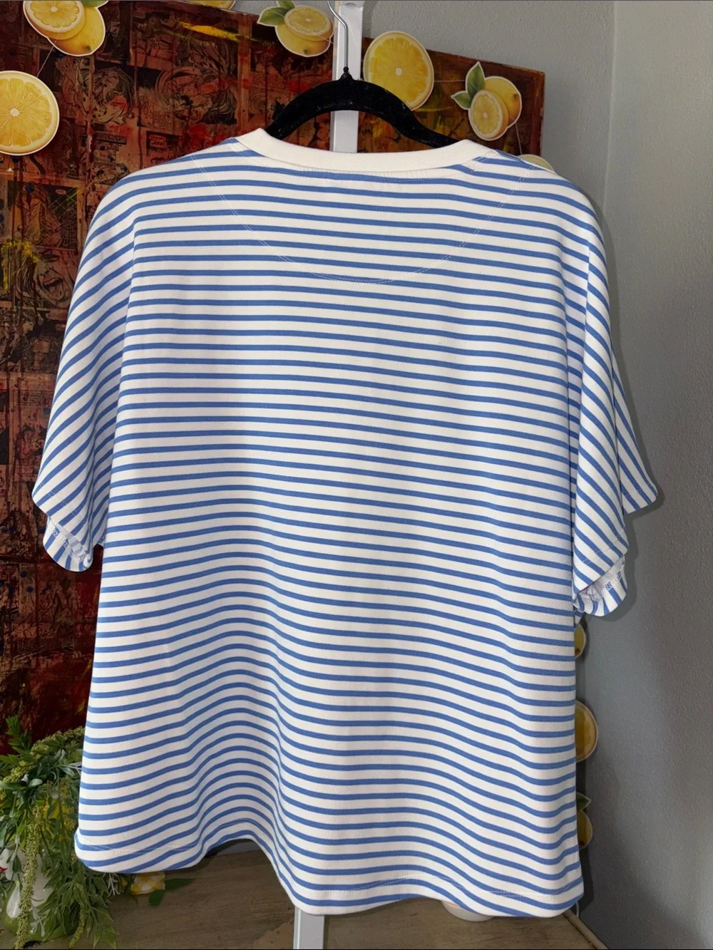 Danskins Blue & White Striped Short Sleeve Tee Size L